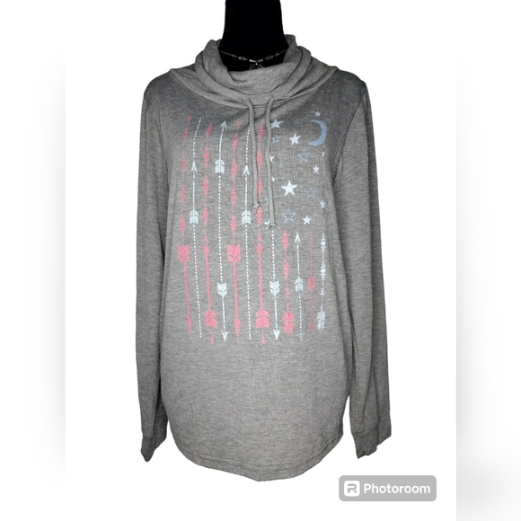 4 For $25 NWT✨ FIFTHSUN SWEATSHIRT SIZE M - Picture 1 of 2